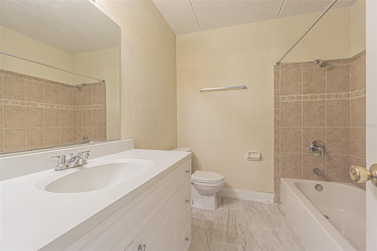 Image 12 of 30 For 2818 Somerset Park Drive