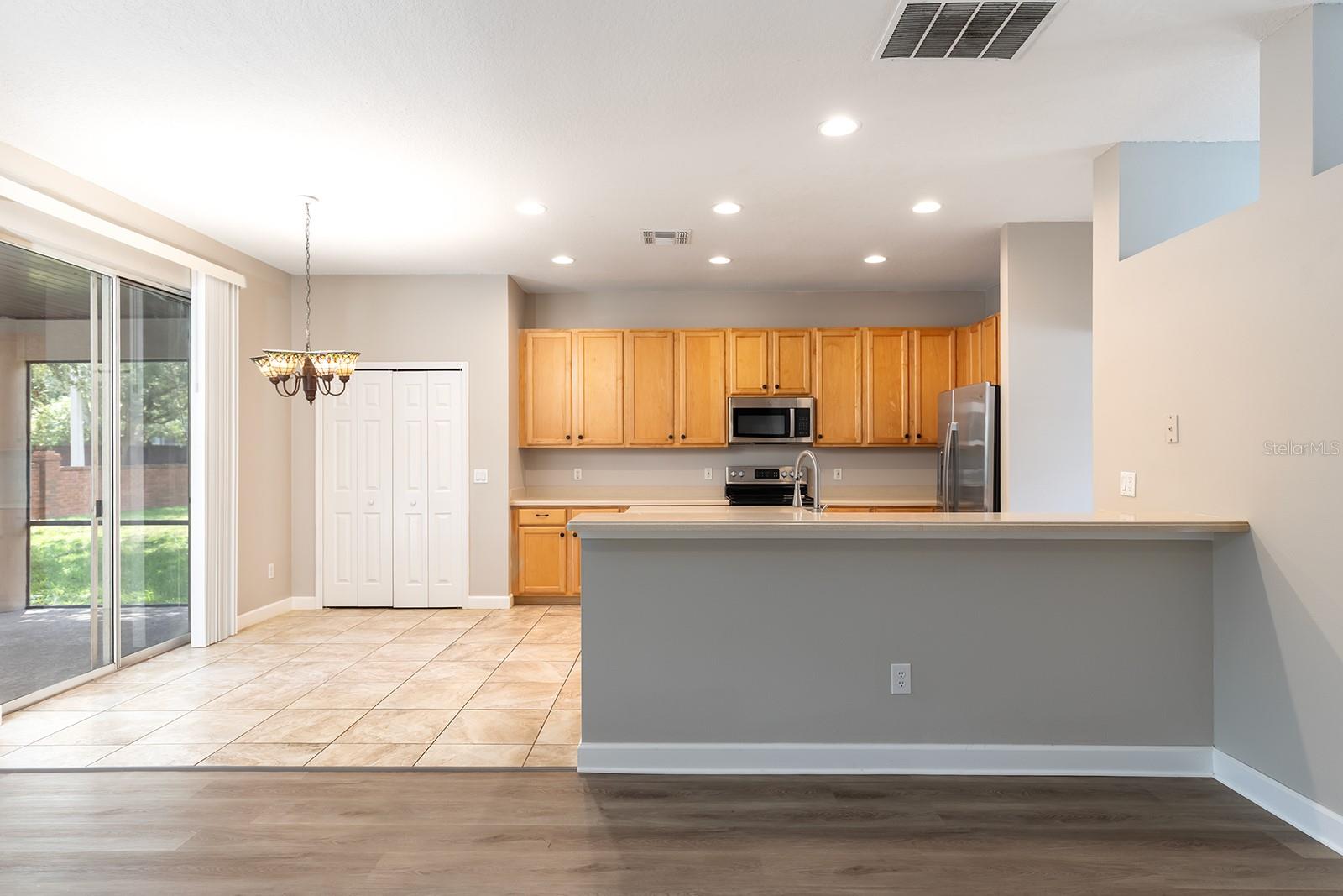 Image 7 of 34 For 2049 Wintermere Pointe Drive