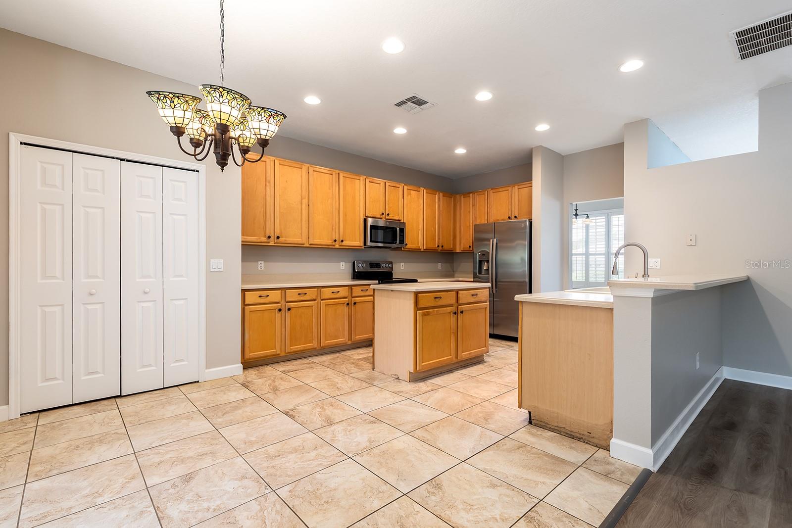 Image 8 of 34 For 2049 Wintermere Pointe Drive