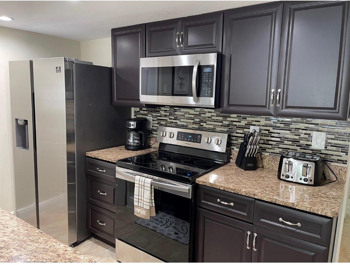 Image 4 of 10 For 5014 Laguna Bay Circle 111