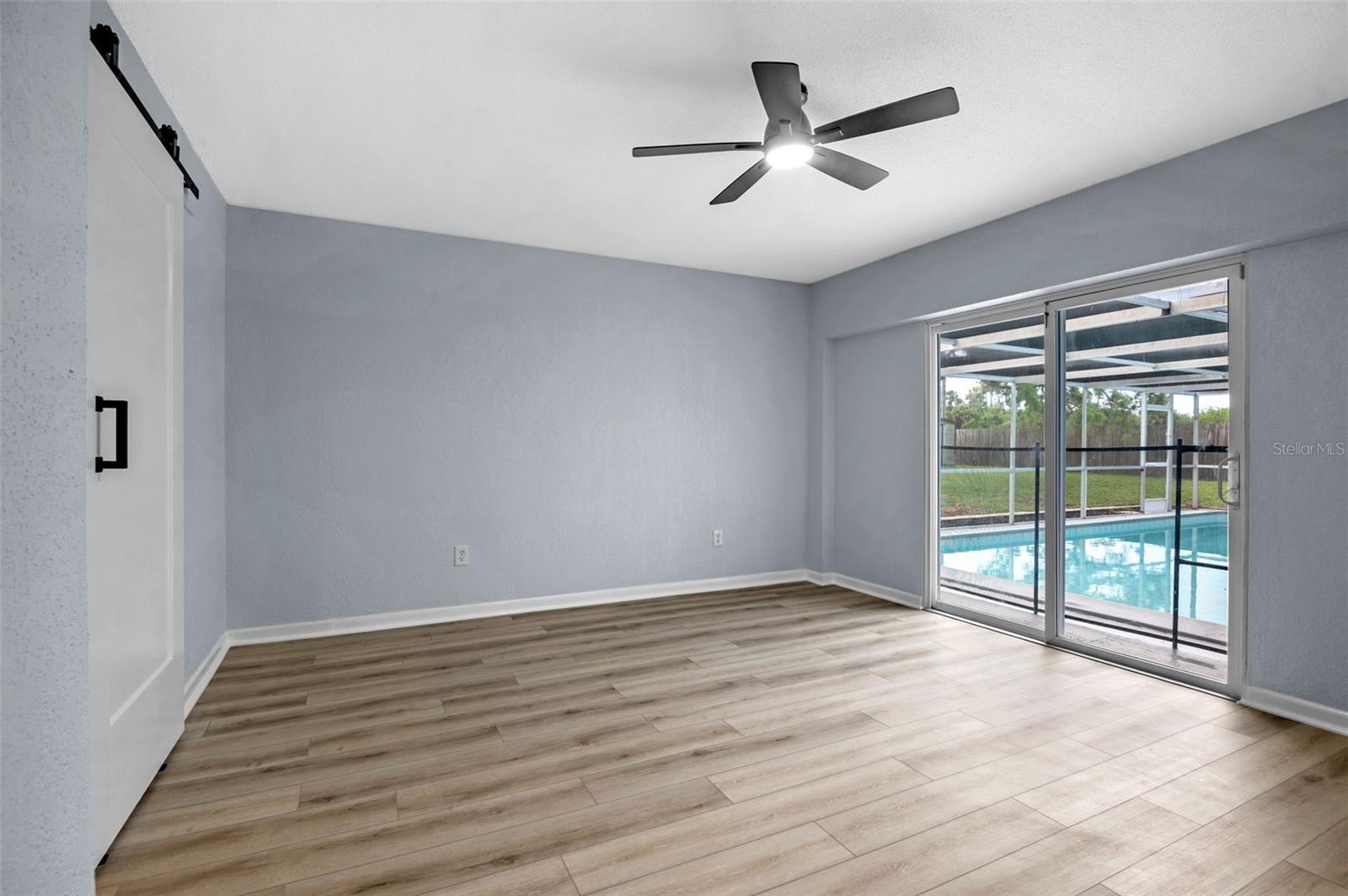 Image 11 of 27 For 598 Aviation Avenue Ne