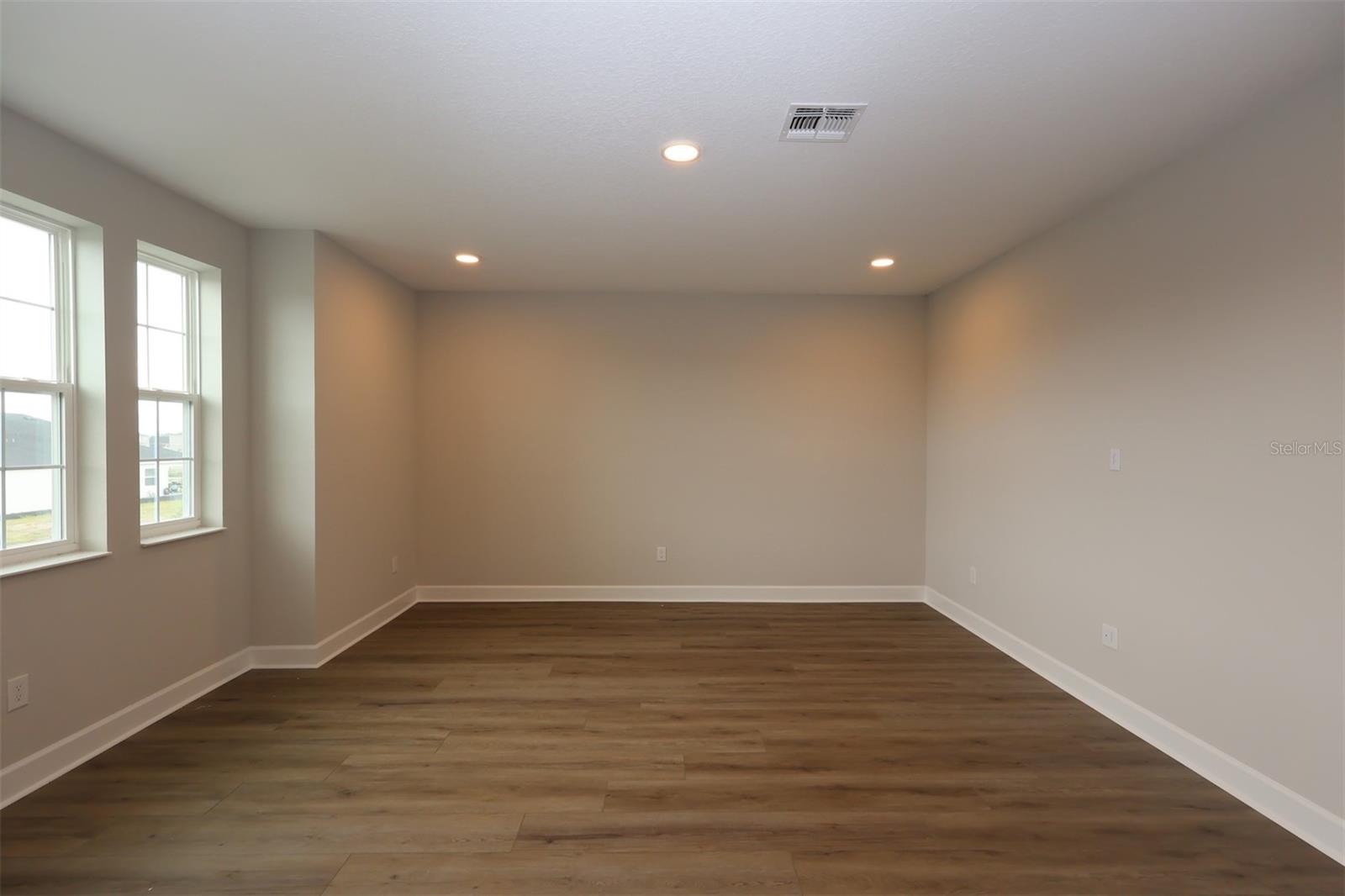 Image 49 of 69 For 5368 Park Guell Street