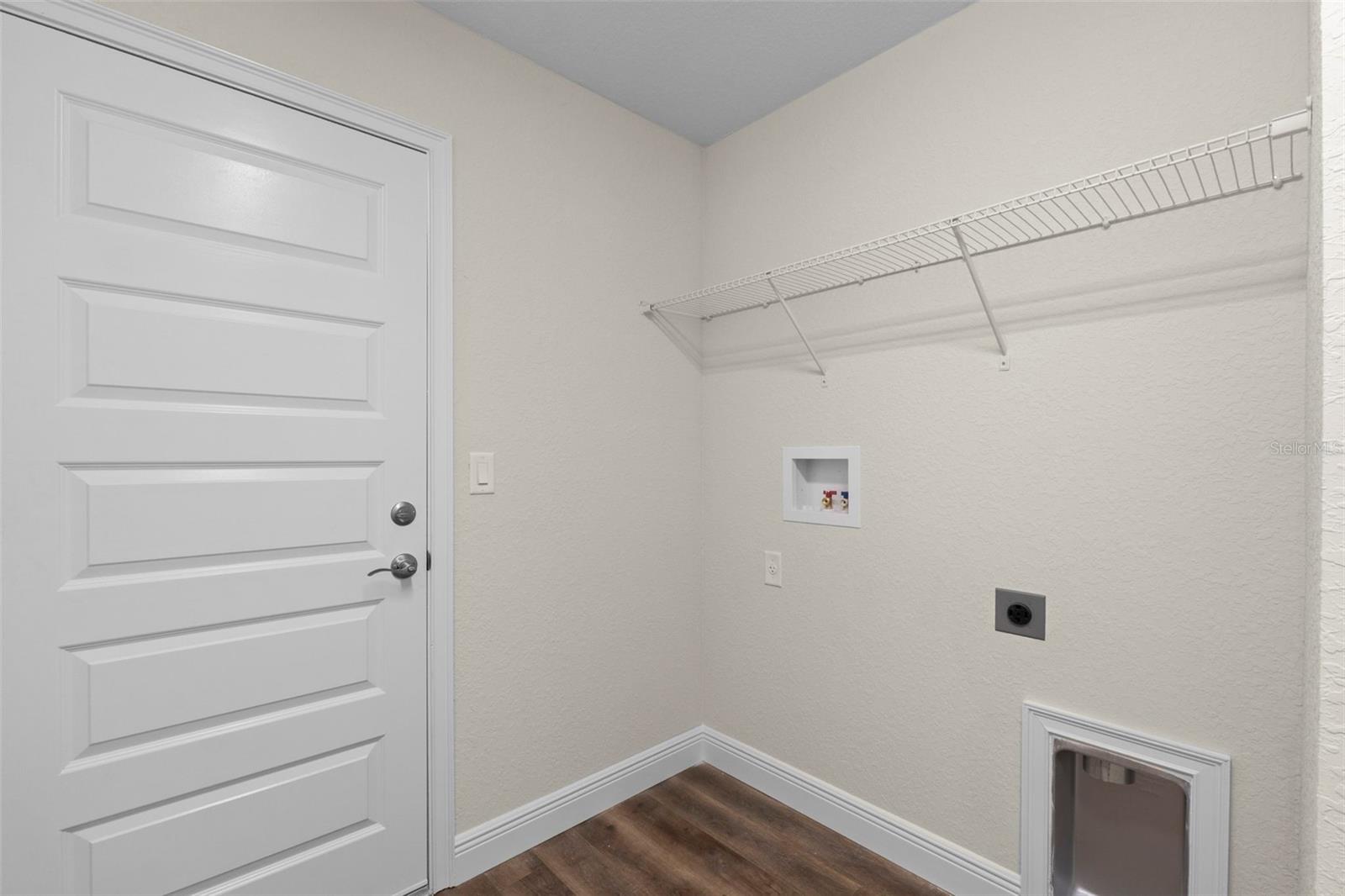 Image 41 of 59 For 661 Vercelli Lane