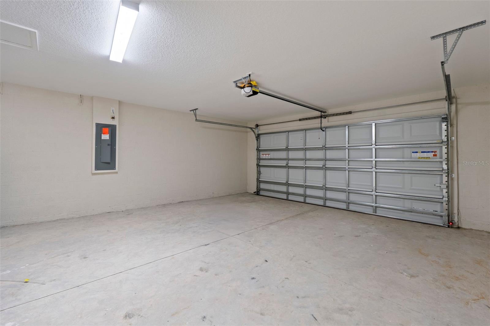 Image 42 of 59 For 661 Vercelli Lane