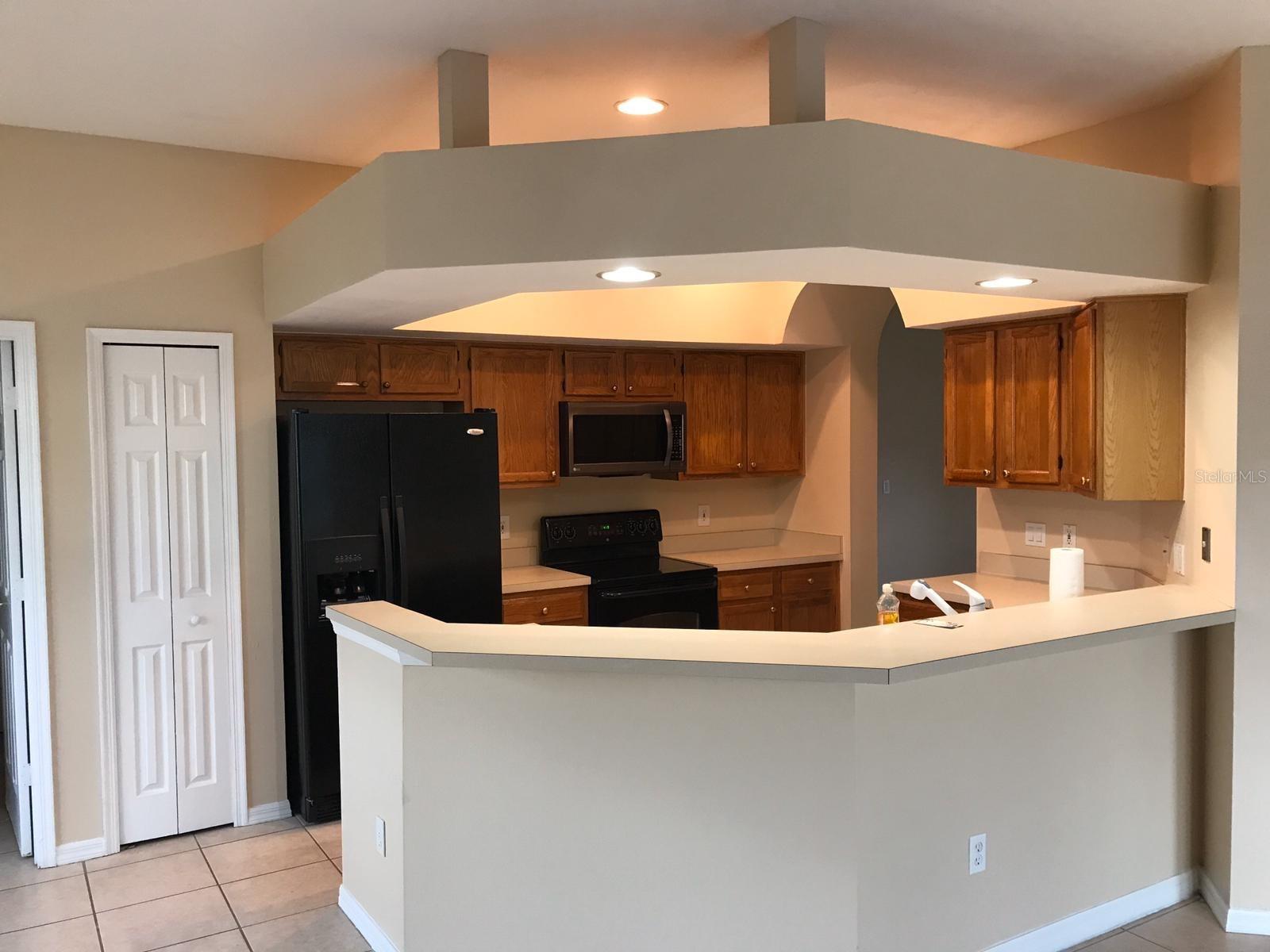 Image 3 of 17 For 14124 Leicester Lane 1