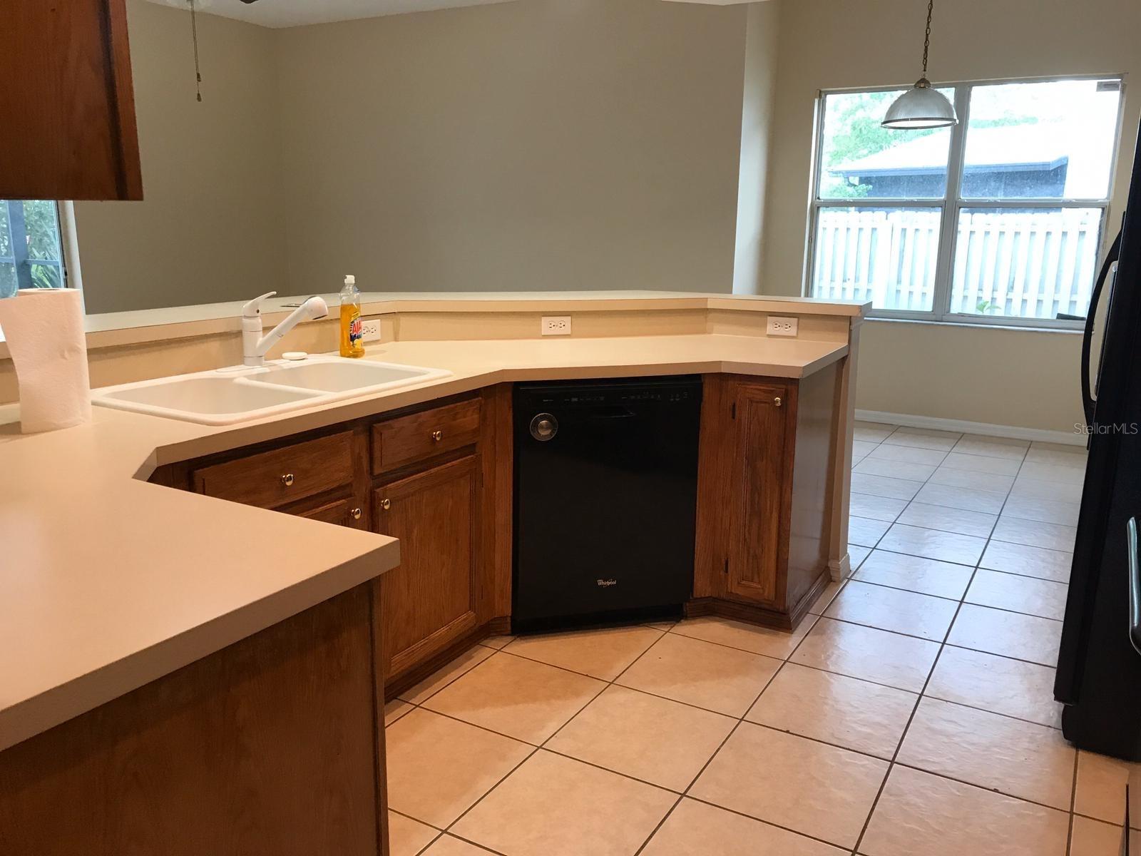Image 6 of 17 For 14124 Leicester Lane 1
