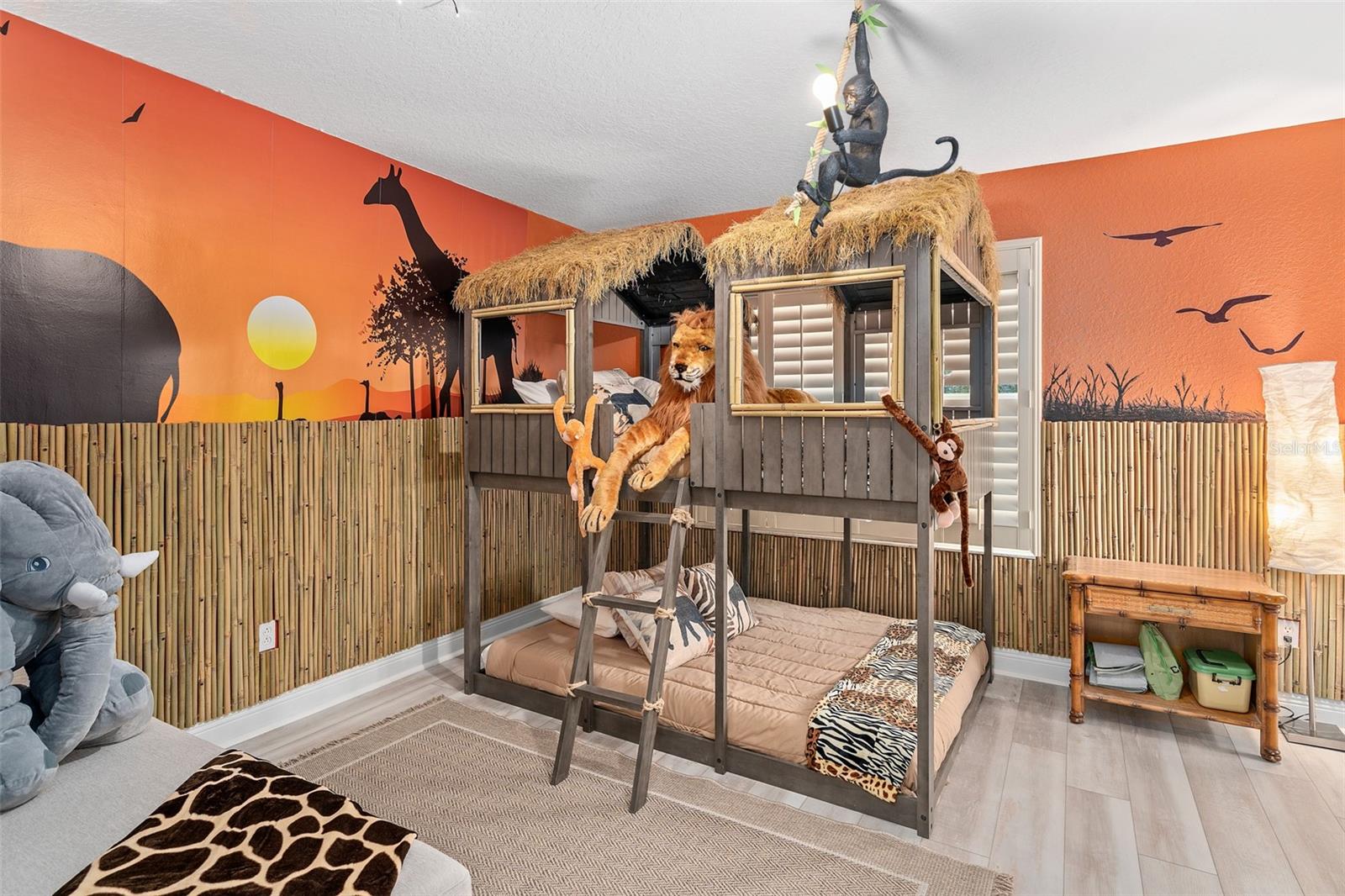 Image 15 of 37 For 3510 Calabria Avenue 3510