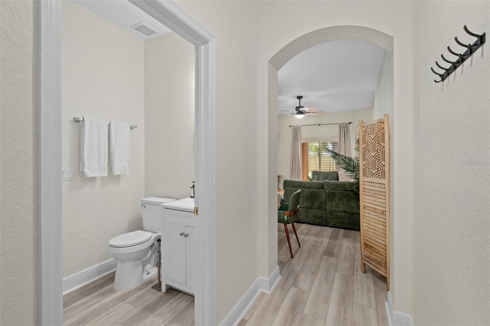 Image 19 of 37 For 3510 Calabria Avenue 3510