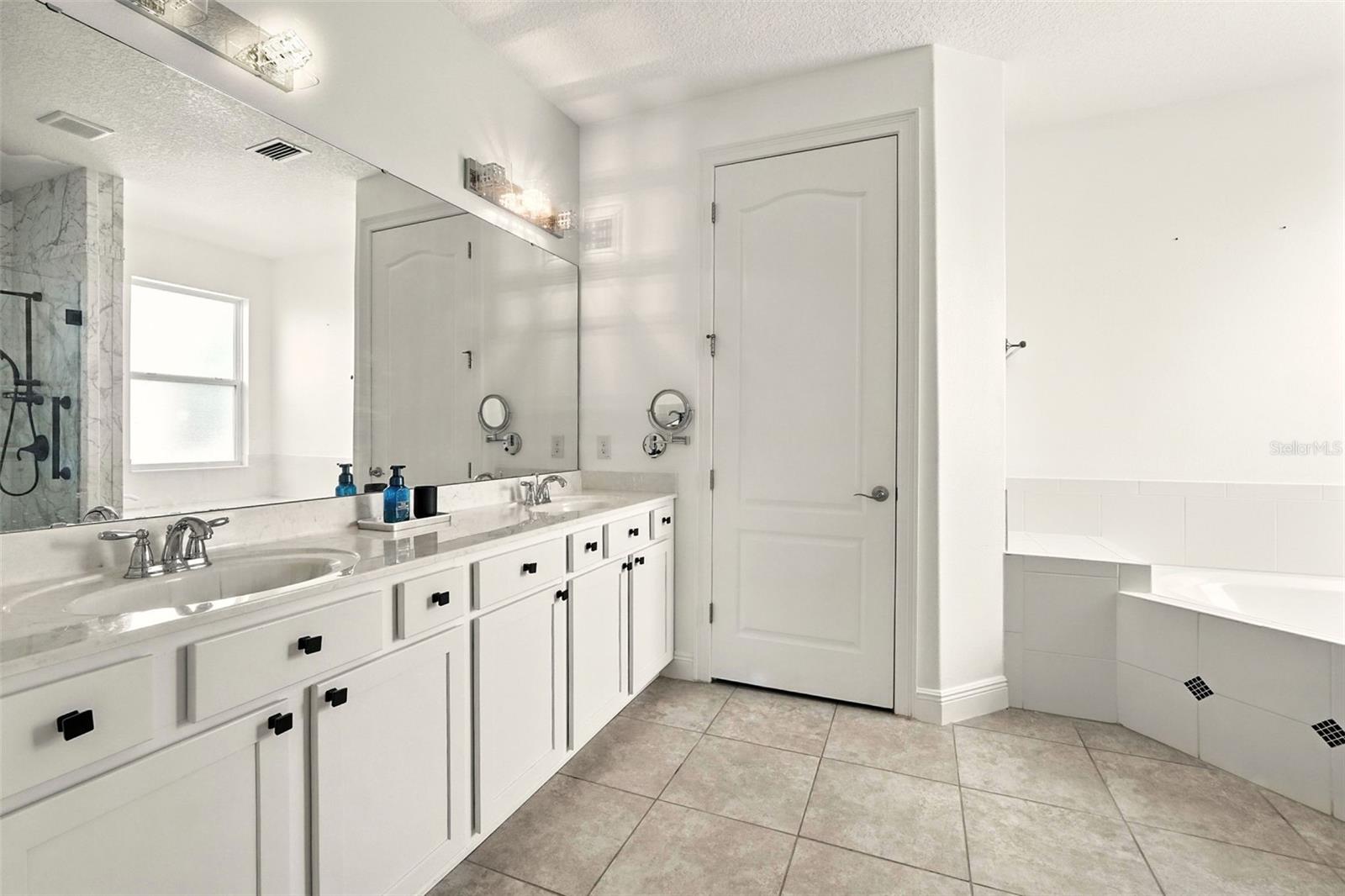 Image 31 of 87 For 11637 Brickyard Pond Lane