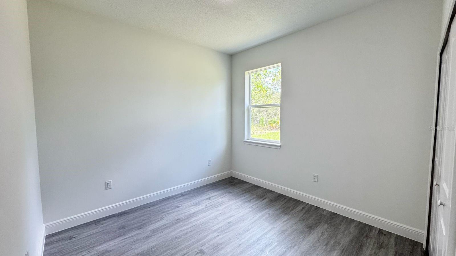 Listing photo id 15 for 9278 Satinwood Terrace
