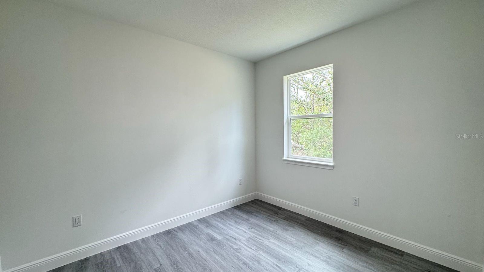 Listing photo id 19 for 9278 Satinwood Terrace