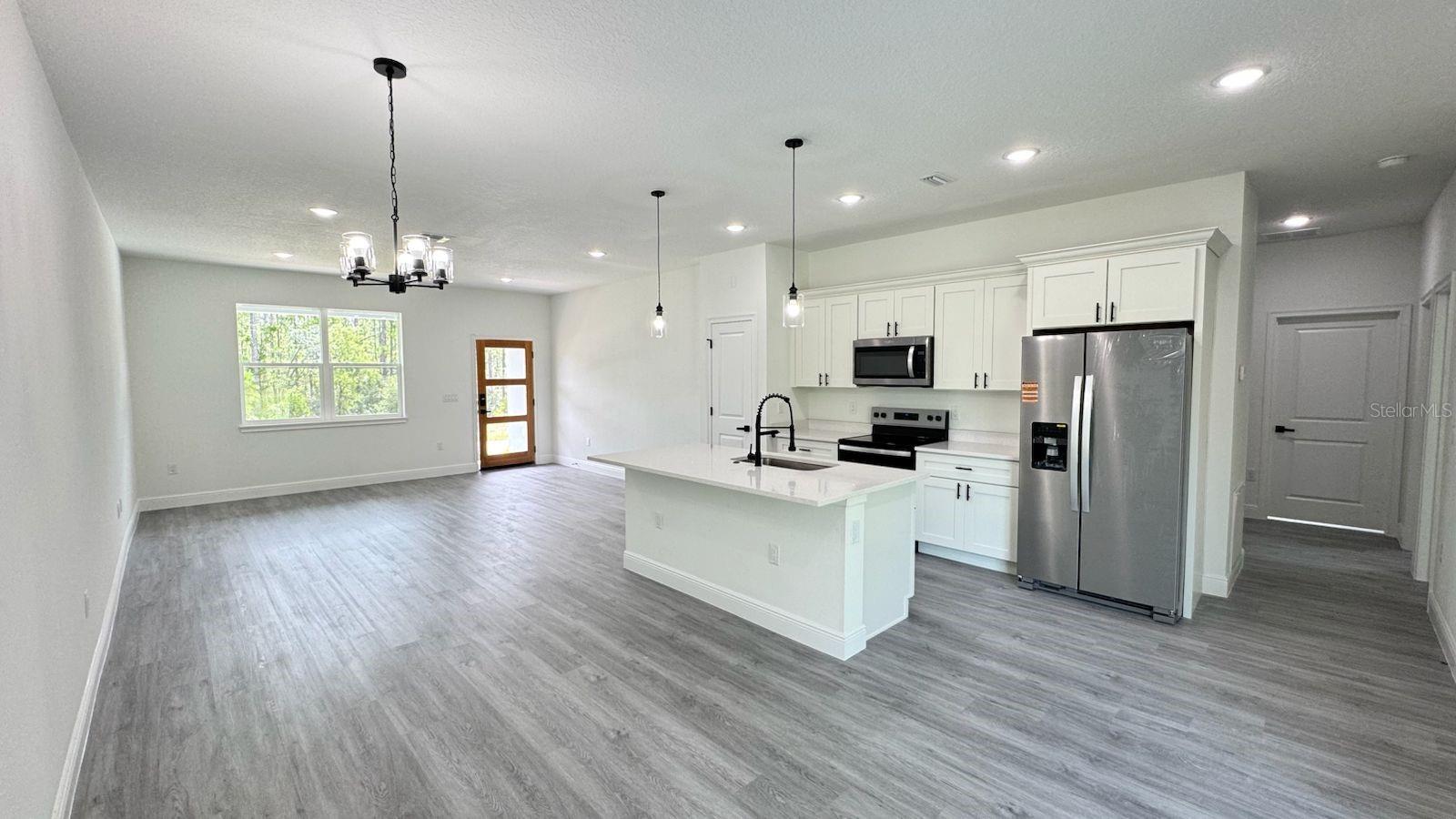 Listing photo id 3 for 9278 Satinwood Terrace