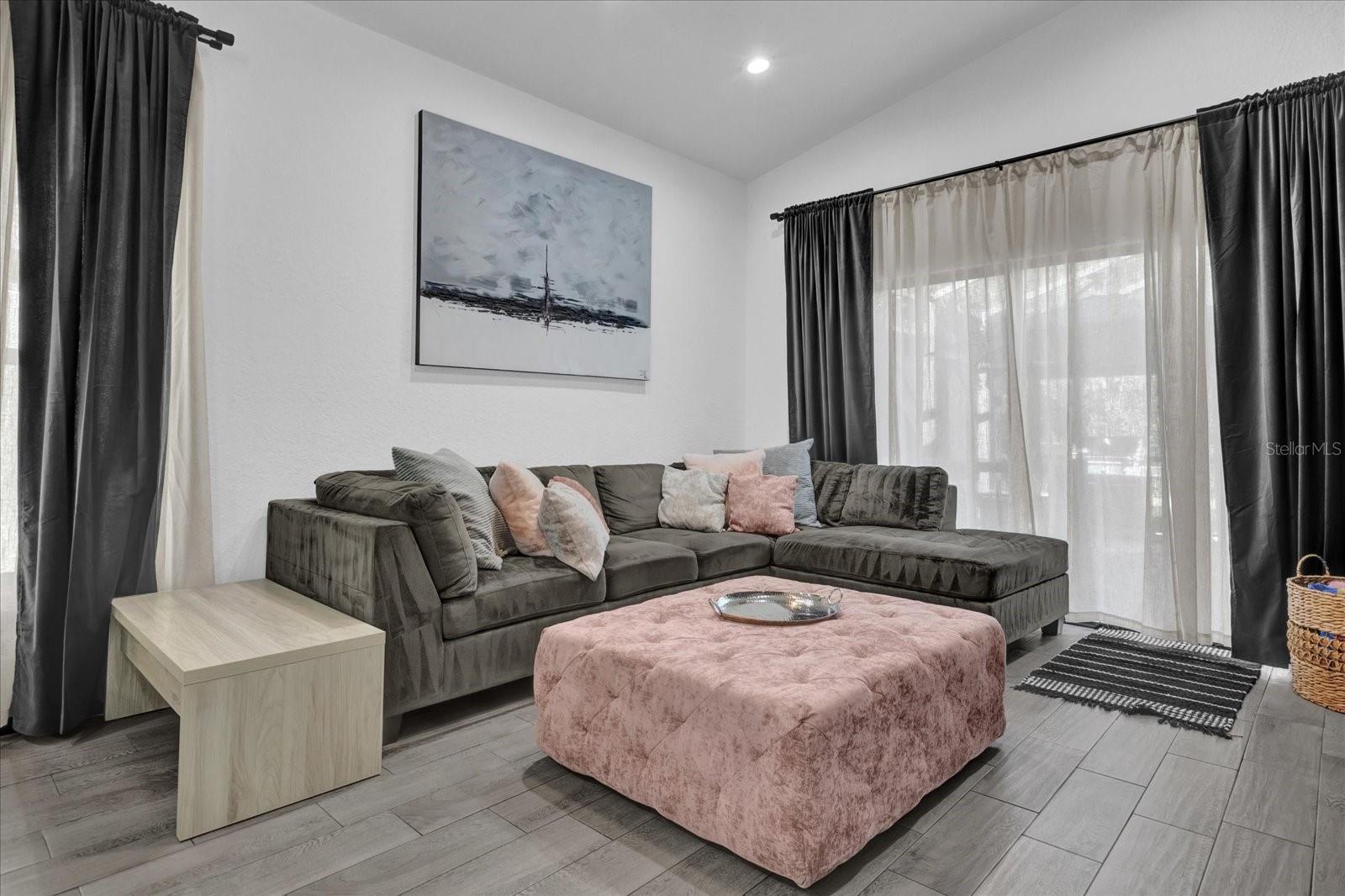 Image 14 of 34 For 2782 Roccella Court