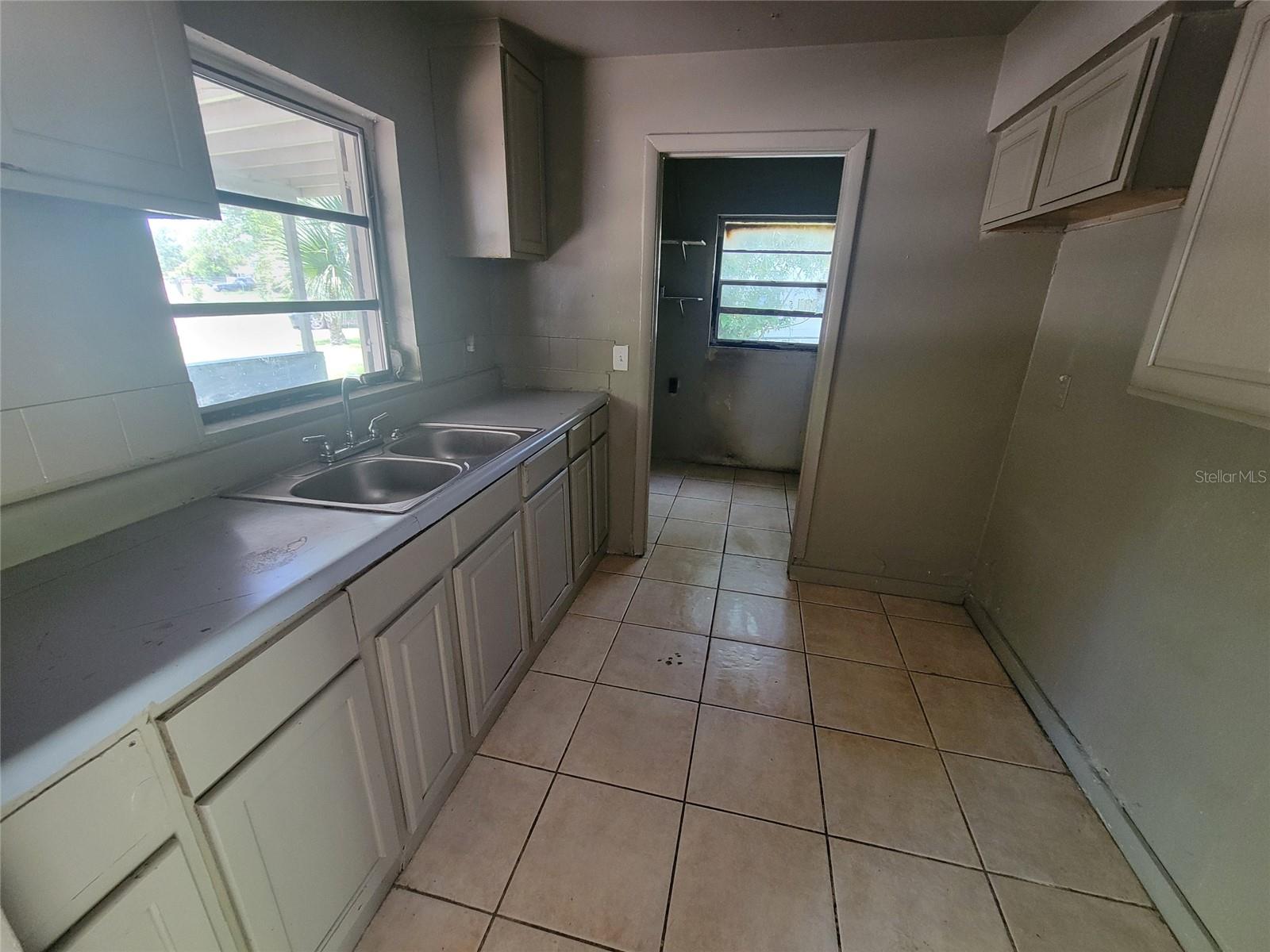 Image 2 of 14 For 702 22nd Street