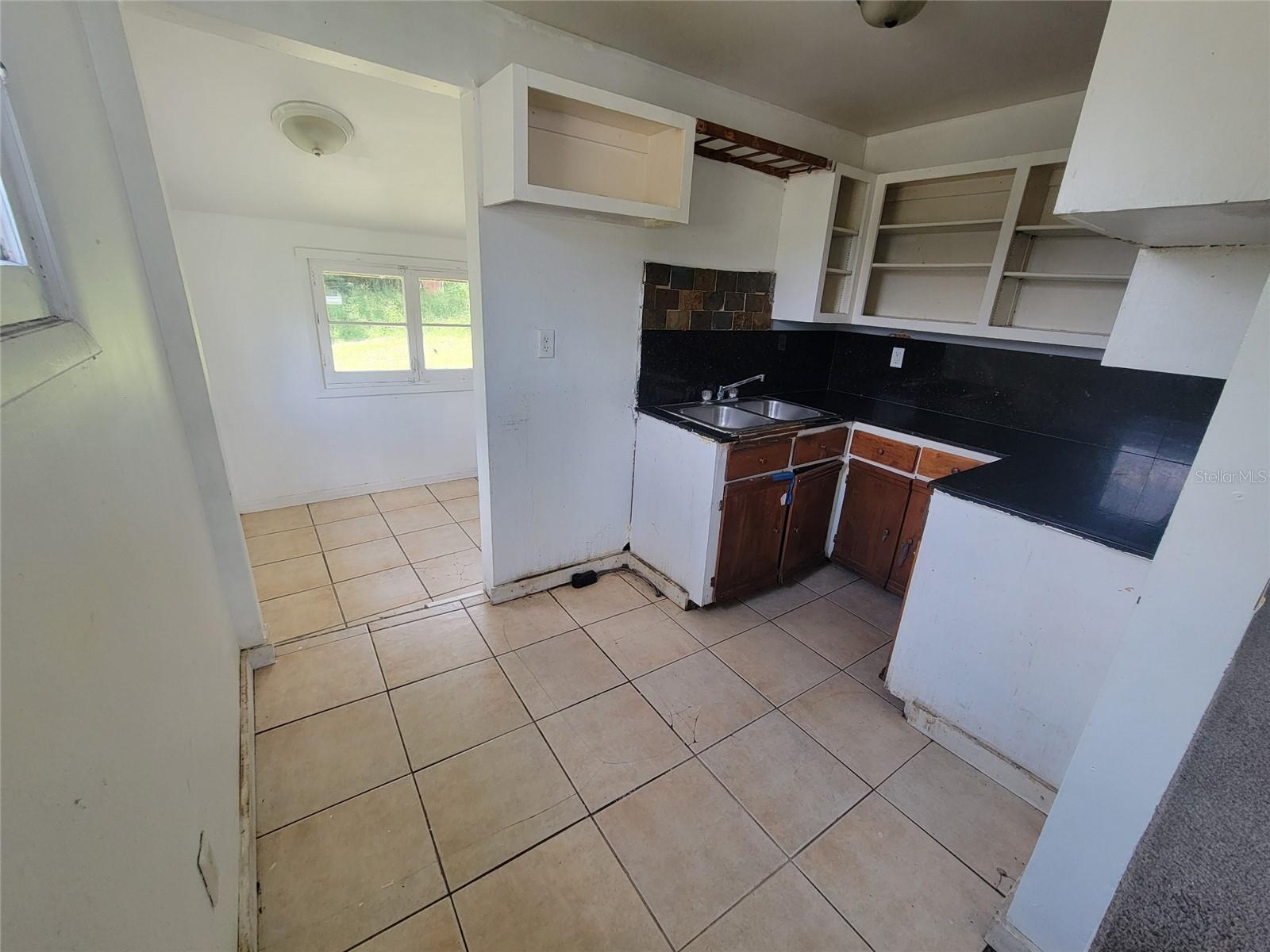 Image 5 of 14 For 702 22nd Street