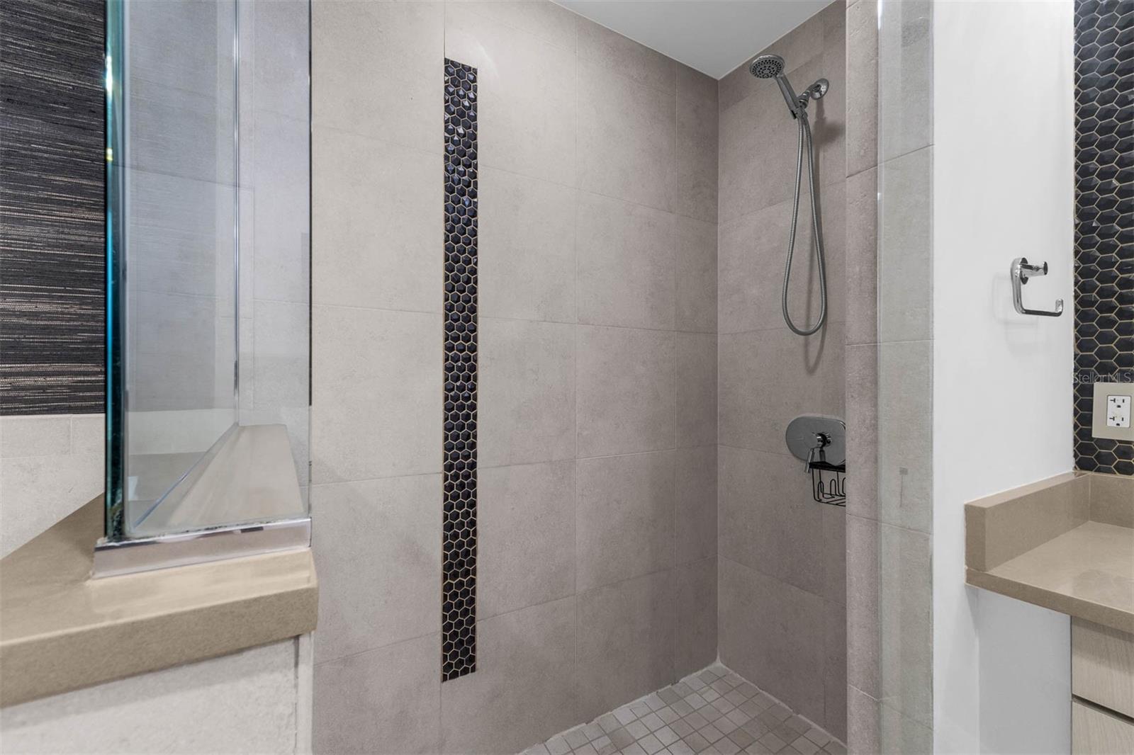 Image 25 of 46 For 260 Osceola Avenue 607