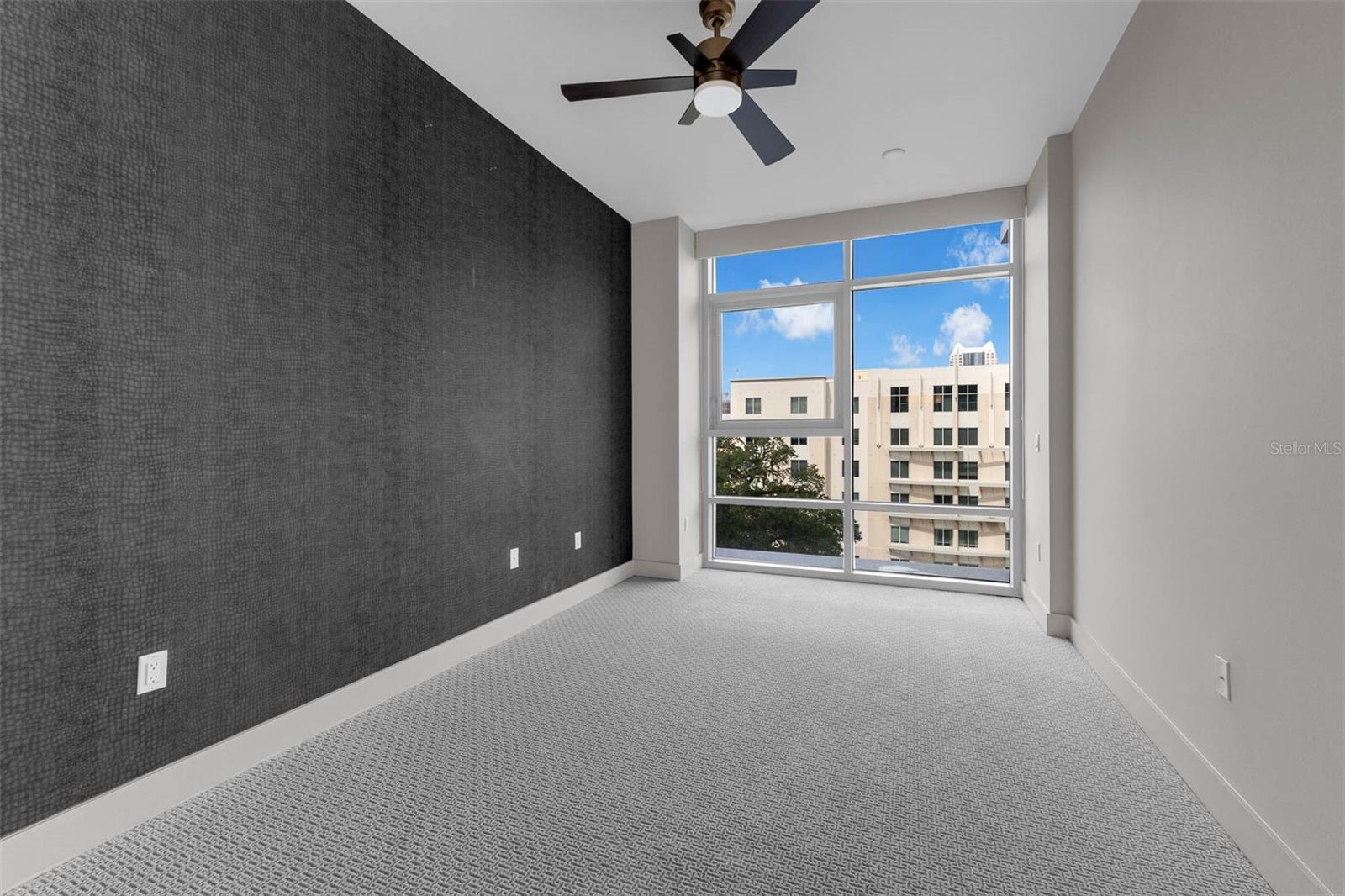 Image 27 of 46 For 260 Osceola Avenue 607