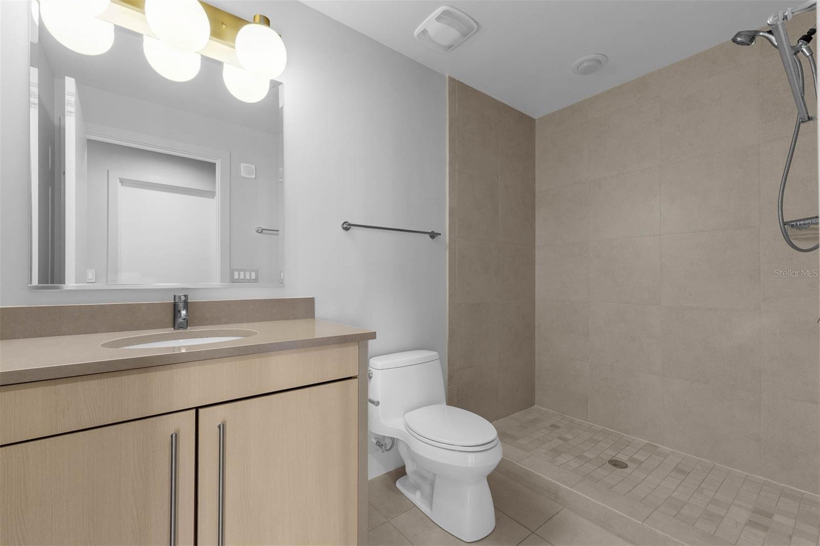 Image 30 of 46 For 260 Osceola Avenue 607