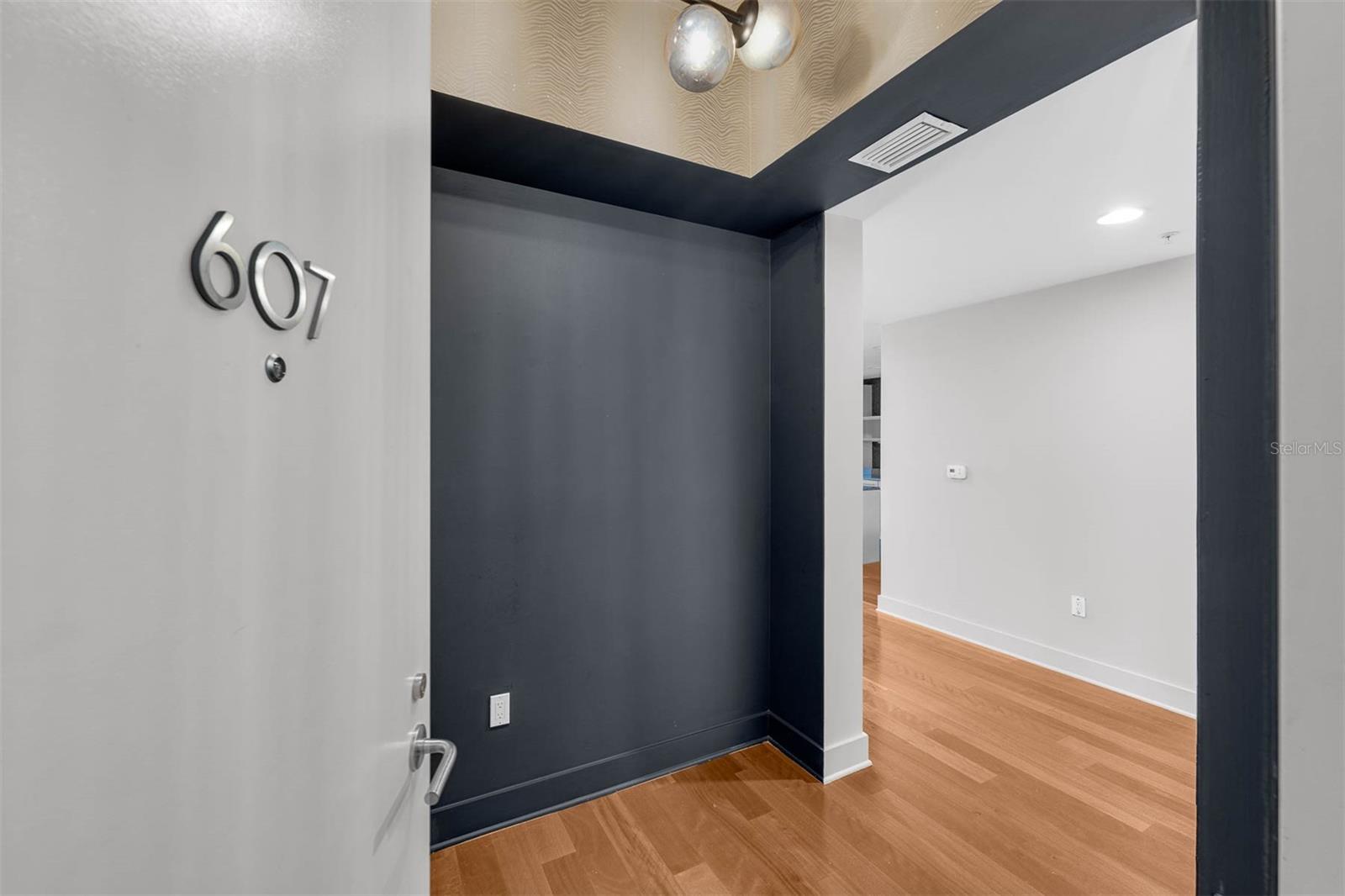 Image 6 of 46 For 260 Osceola Avenue 607