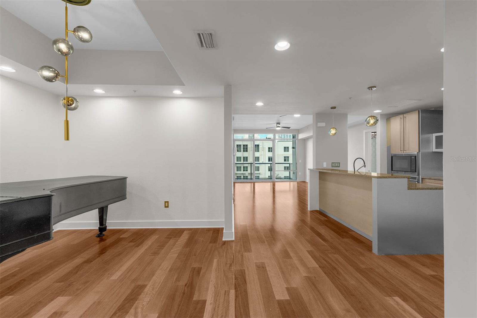 Image 7 of 46 For 260 Osceola Avenue 607