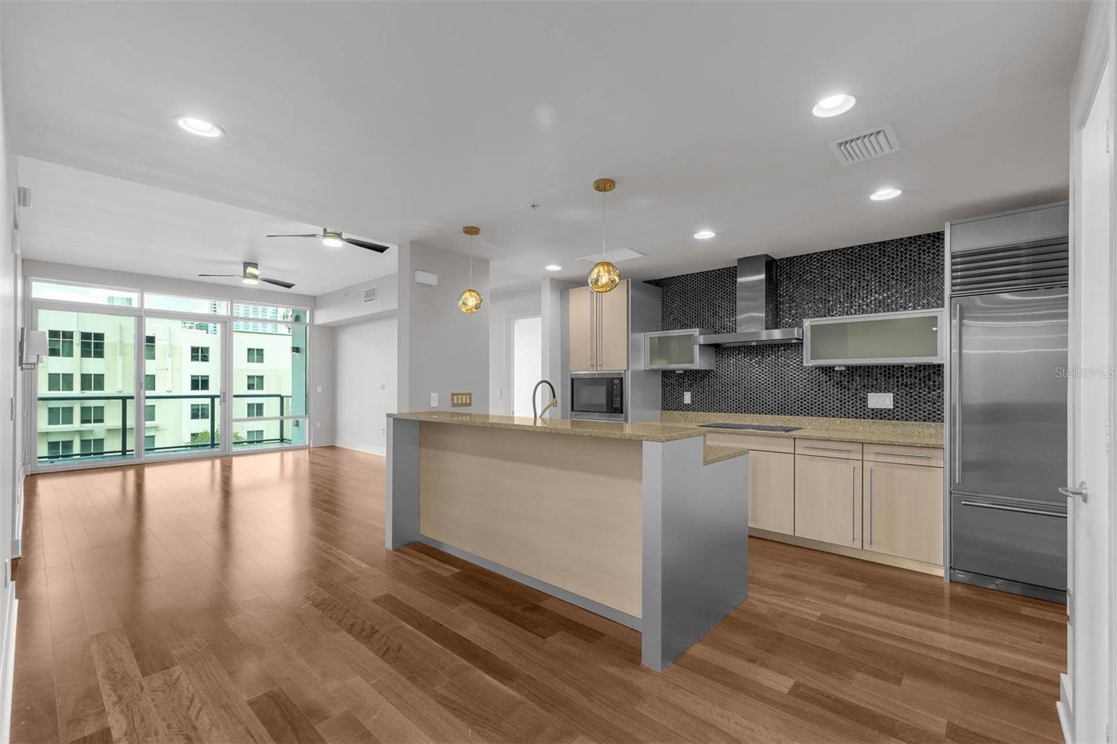 Image 8 of 46 For 260 Osceola Avenue 607