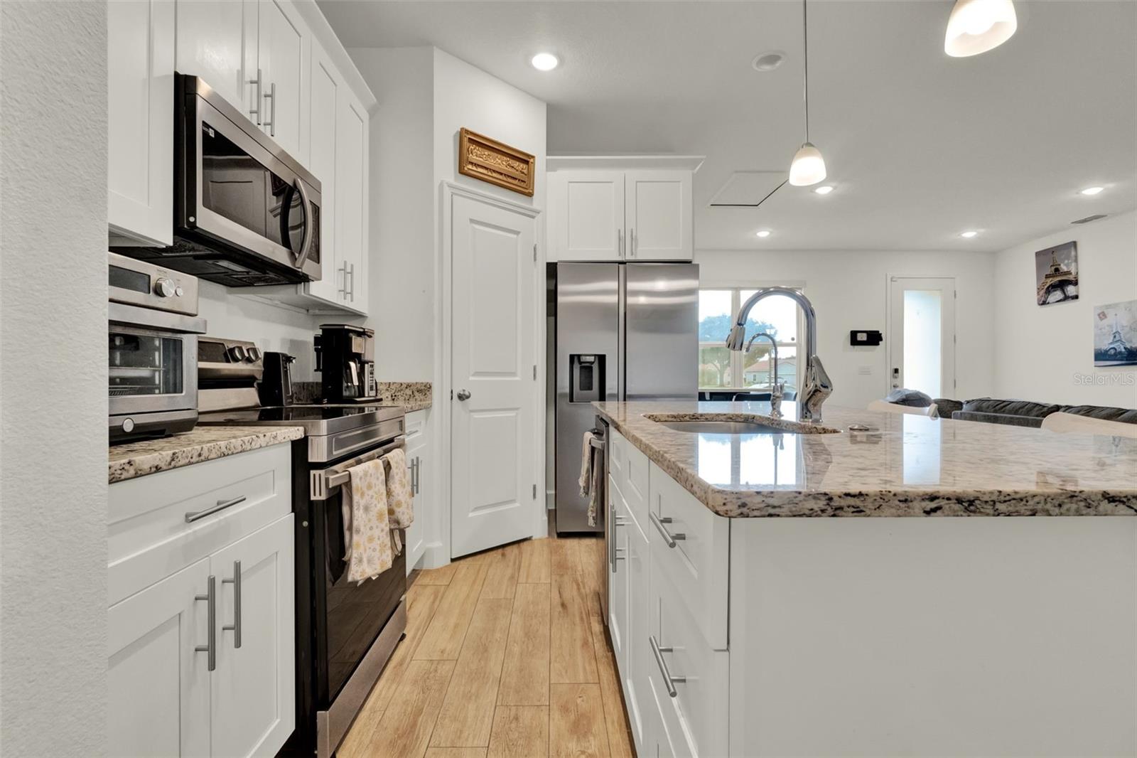 Image 6 of 36 For 437 Cinnamon Drive