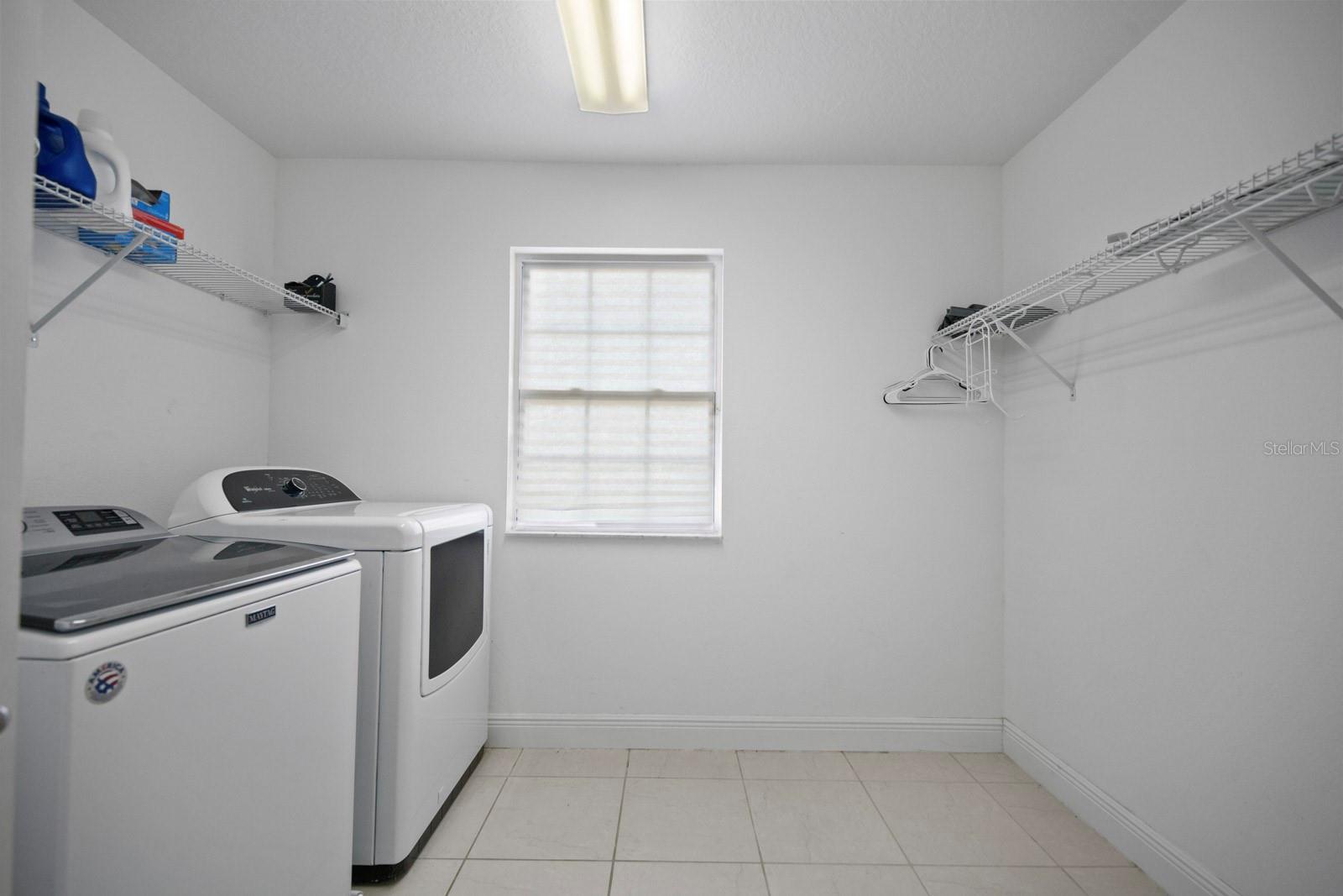 Image 42 of 72 For 1073 Vinsetta Circle