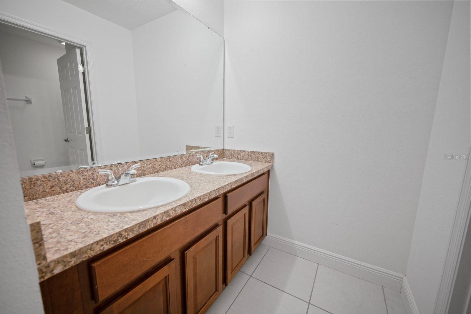 Image 48 of 72 For 1073 Vinsetta Circle