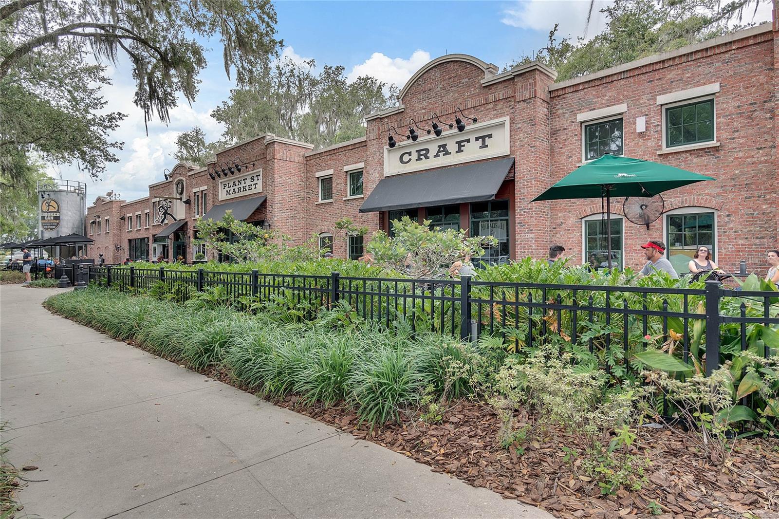 Image 60 of 72 For 1073 Vinsetta Circle