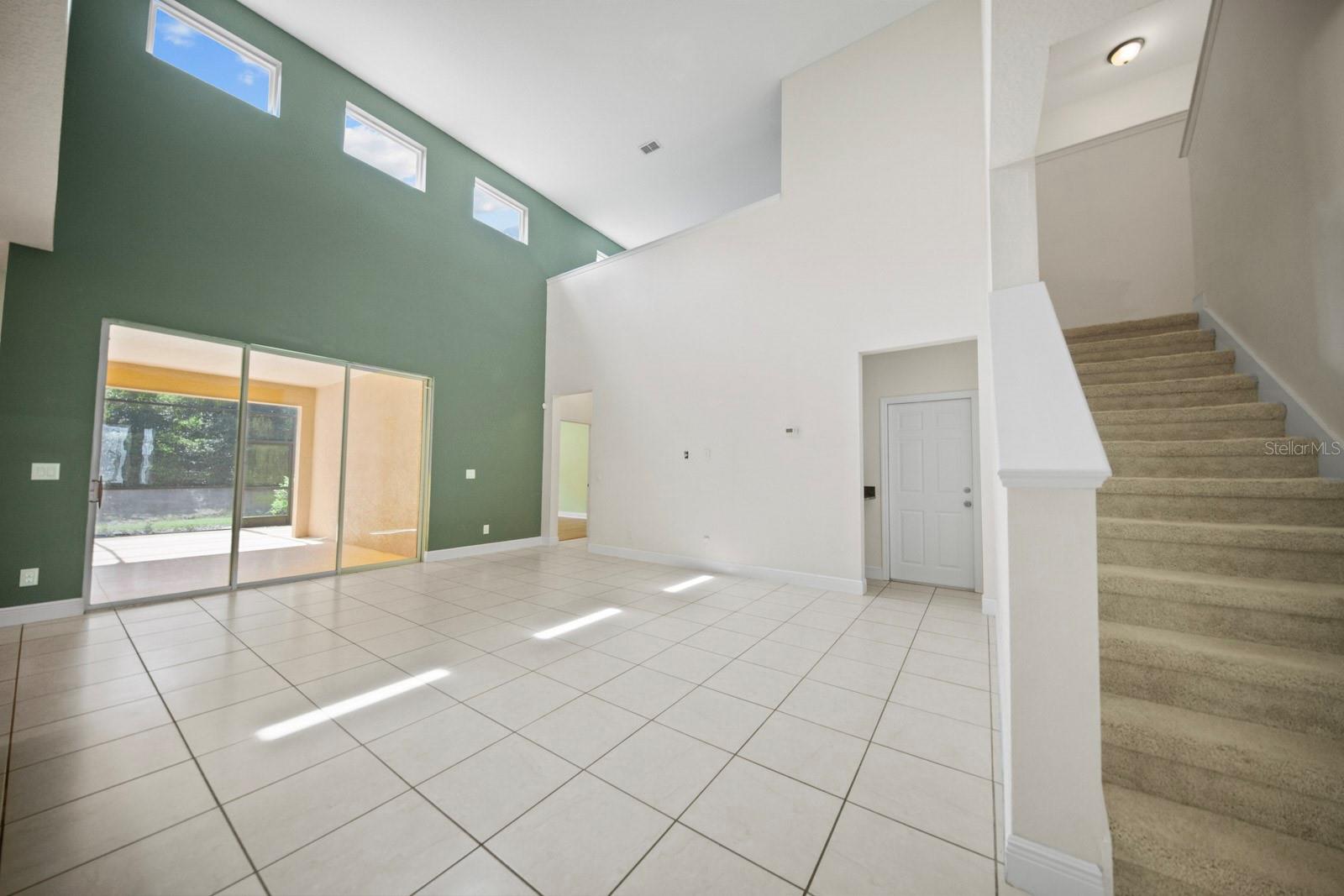 Image 9 of 72 For 1073 Vinsetta Circle