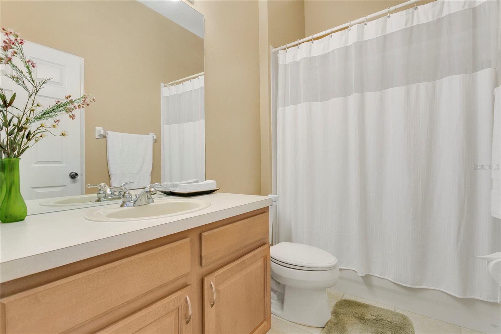 Image 17 of 43 For 11096 Ledgement Lane