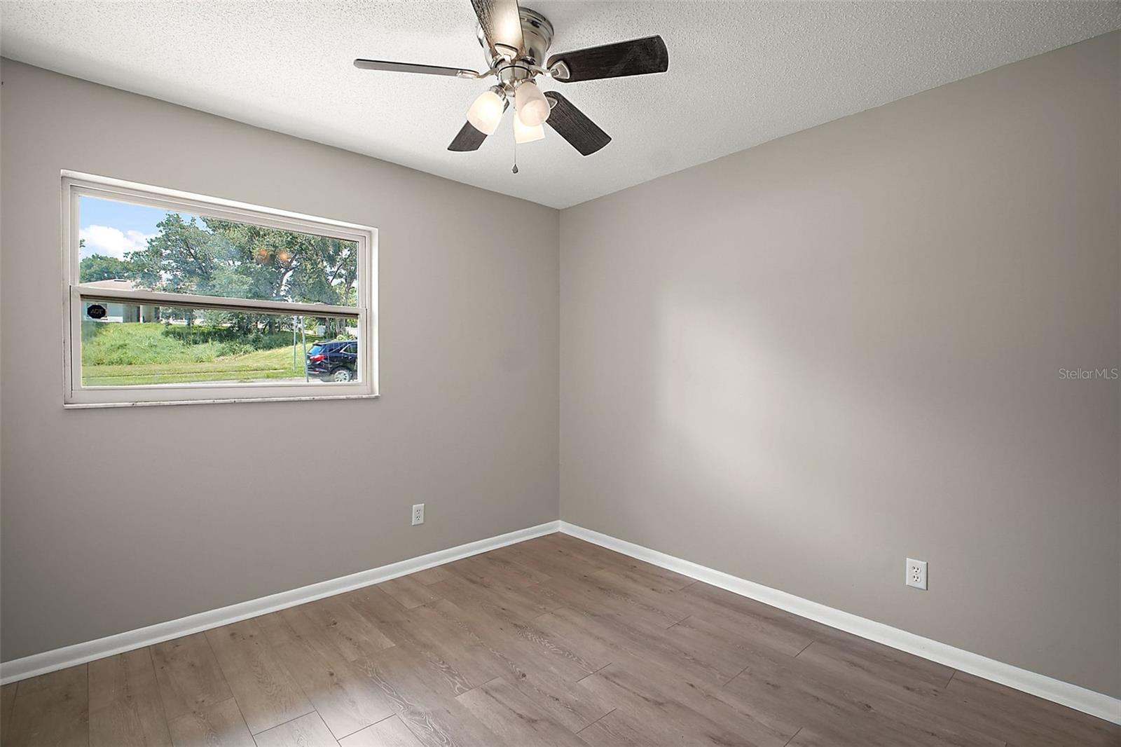 Image 17 of 30 For 500 Shady Nook Dr
