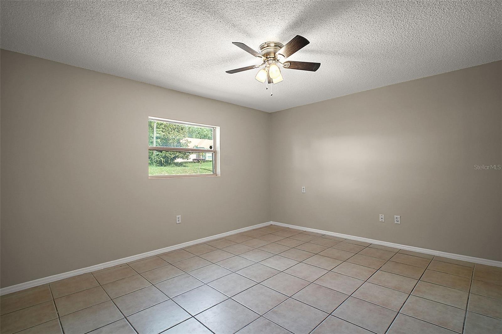 Image 19 of 30 For 500 Shady Nook Dr