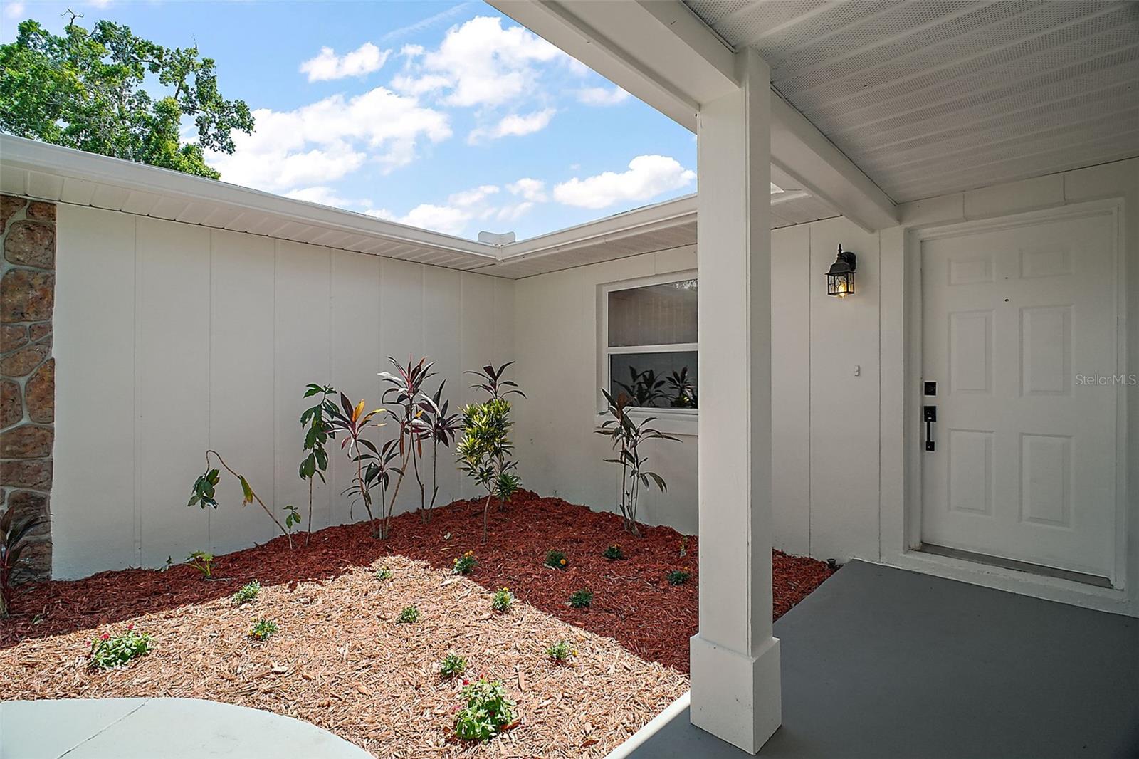 Image 4 of 30 For 500 Shady Nook Dr