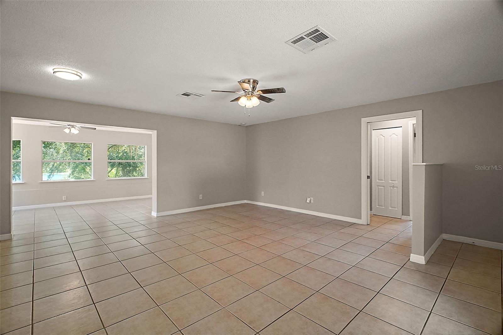 Image 7 of 30 For 500 Shady Nook Dr