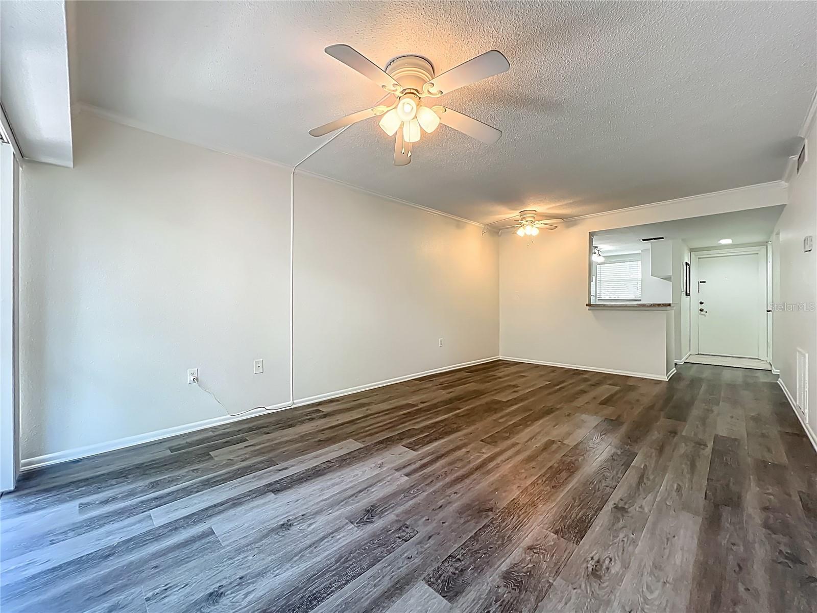Image 17 of 49 For 1100 Delaney Avenue G12