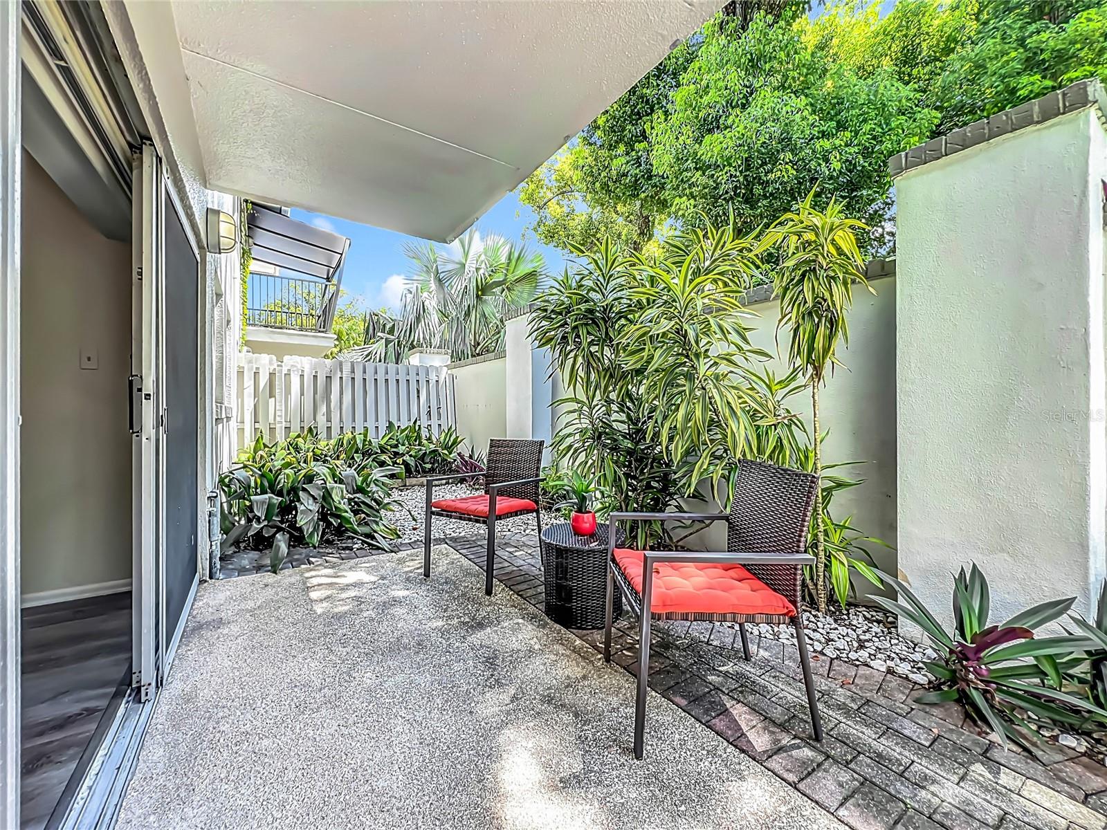 Image 2 of 49 For 1100 Delaney Avenue G12