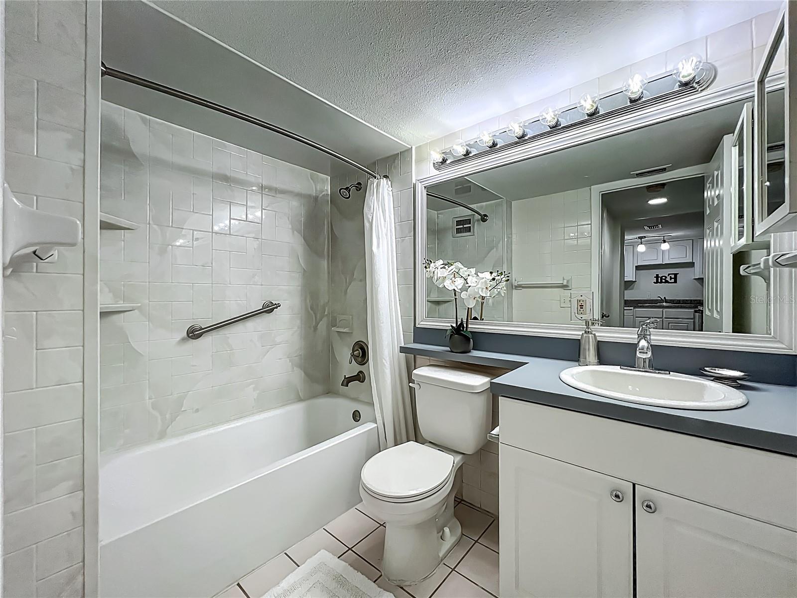 Image 22 of 49 For 1100 Delaney Avenue G12