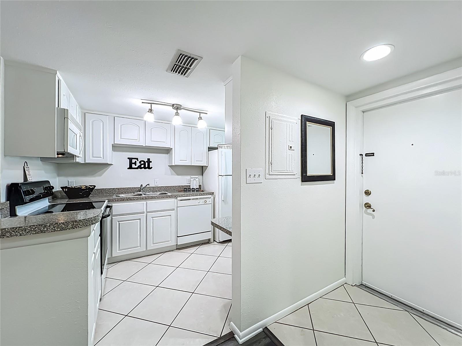 Image 9 of 49 For 1100 Delaney Avenue G12