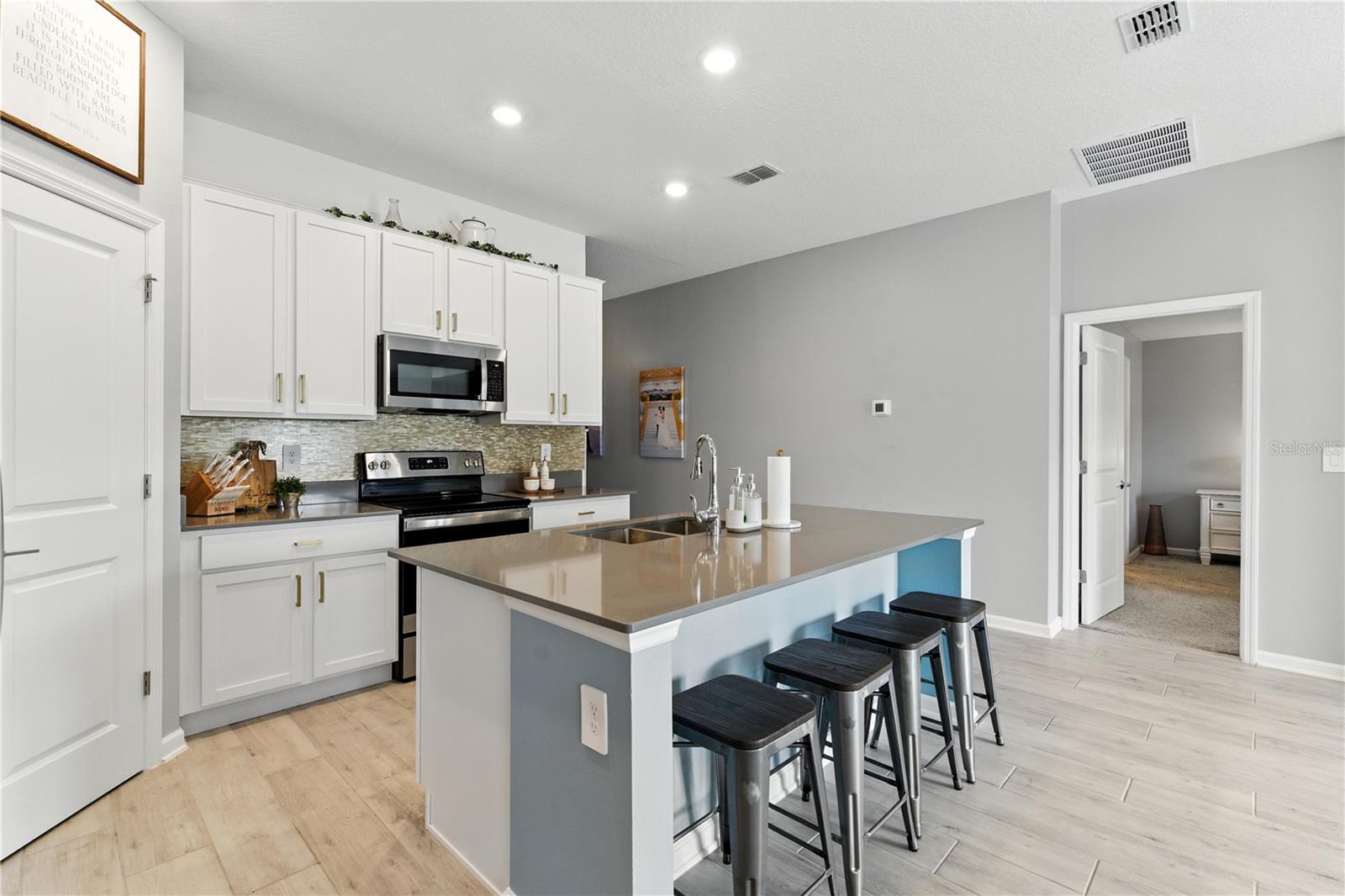 Image 11 of 45 For 2049 Freemark Street