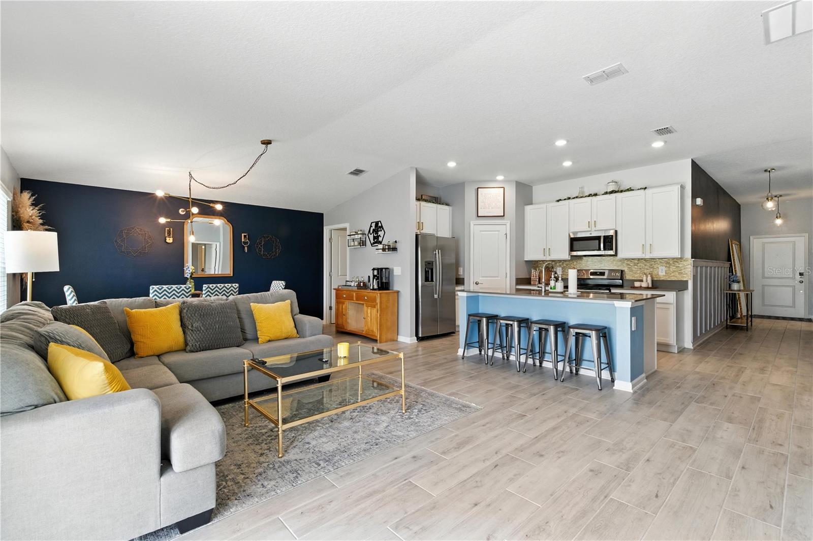 Image 14 of 45 For 2049 Freemark Street