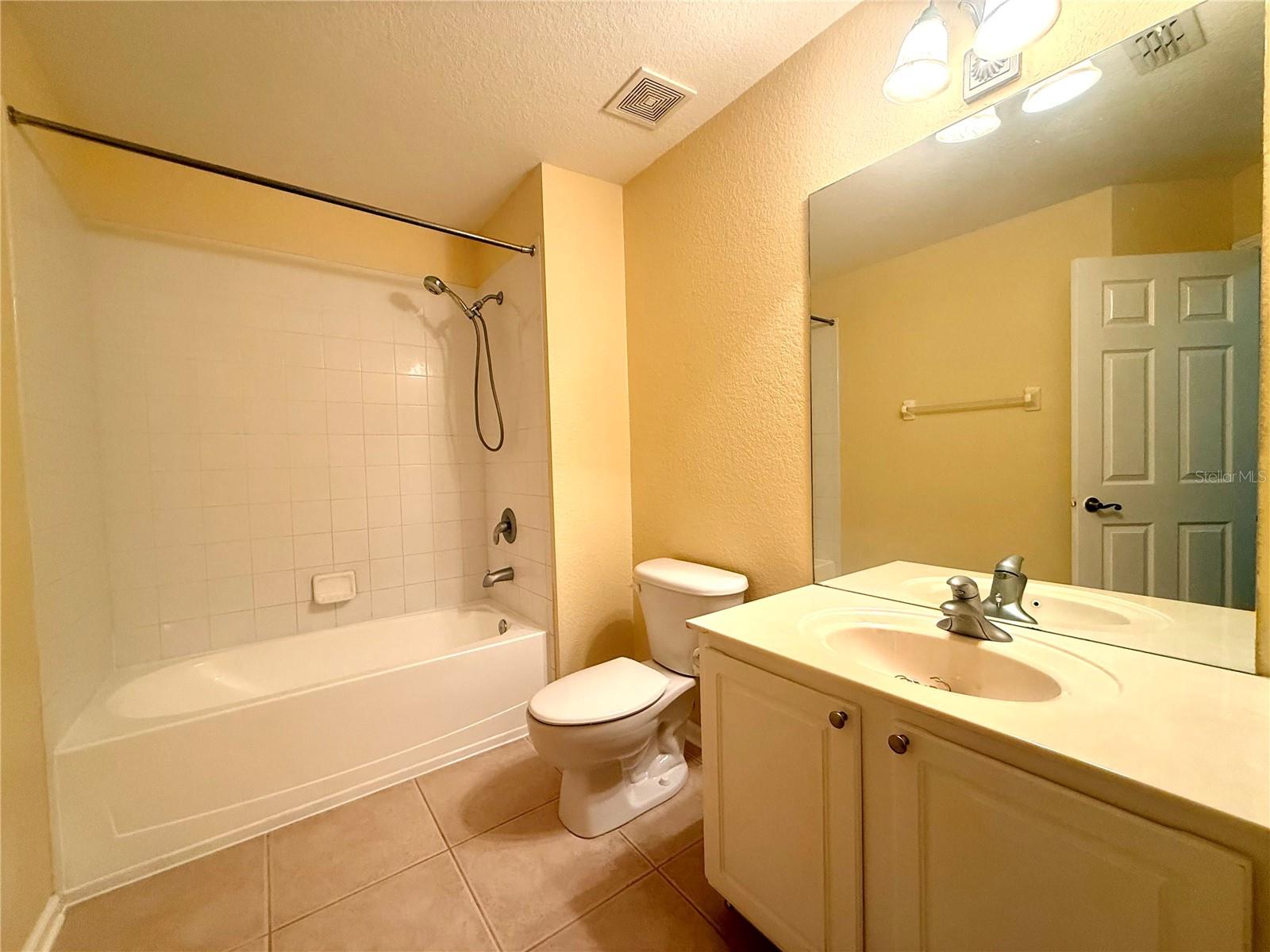 Image 13 of 16 For 6462 Daysbrook Drive 105