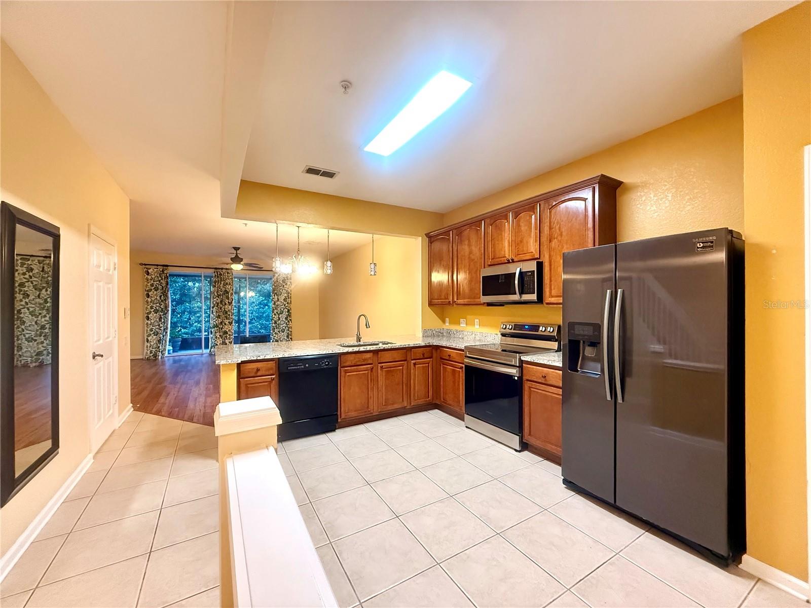 Image 5 of 16 For 6462 Daysbrook Drive 105