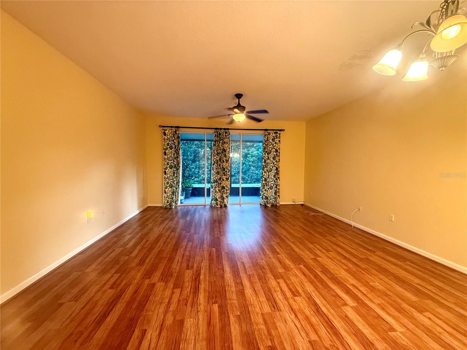Image 6 of 16 For 6462 Daysbrook Drive 105