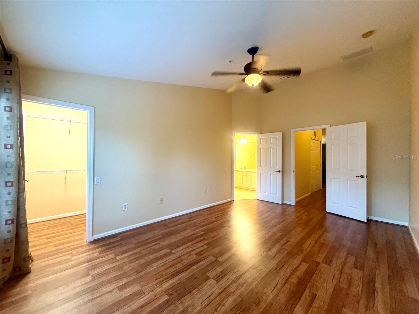 Image 7 of 16 For 6462 Daysbrook Drive 105