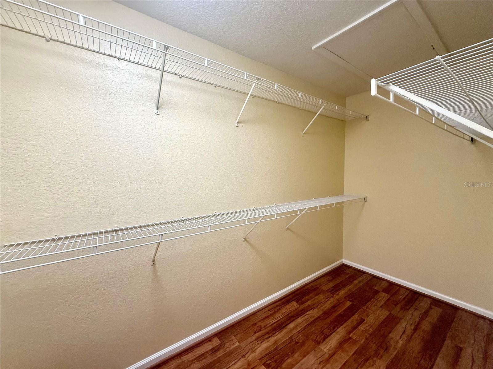Image 8 of 16 For 6462 Daysbrook Drive 105