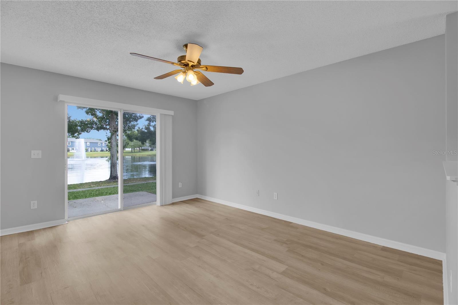 Image 21 of 43 For 12928 Lexington Summit Street