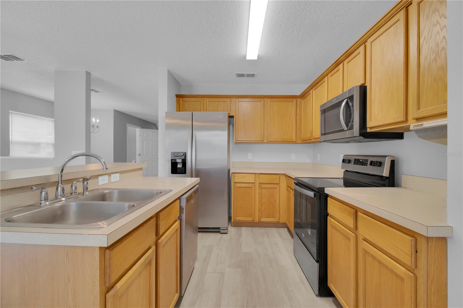 Image 24 of 43 For 12928 Lexington Summit Street