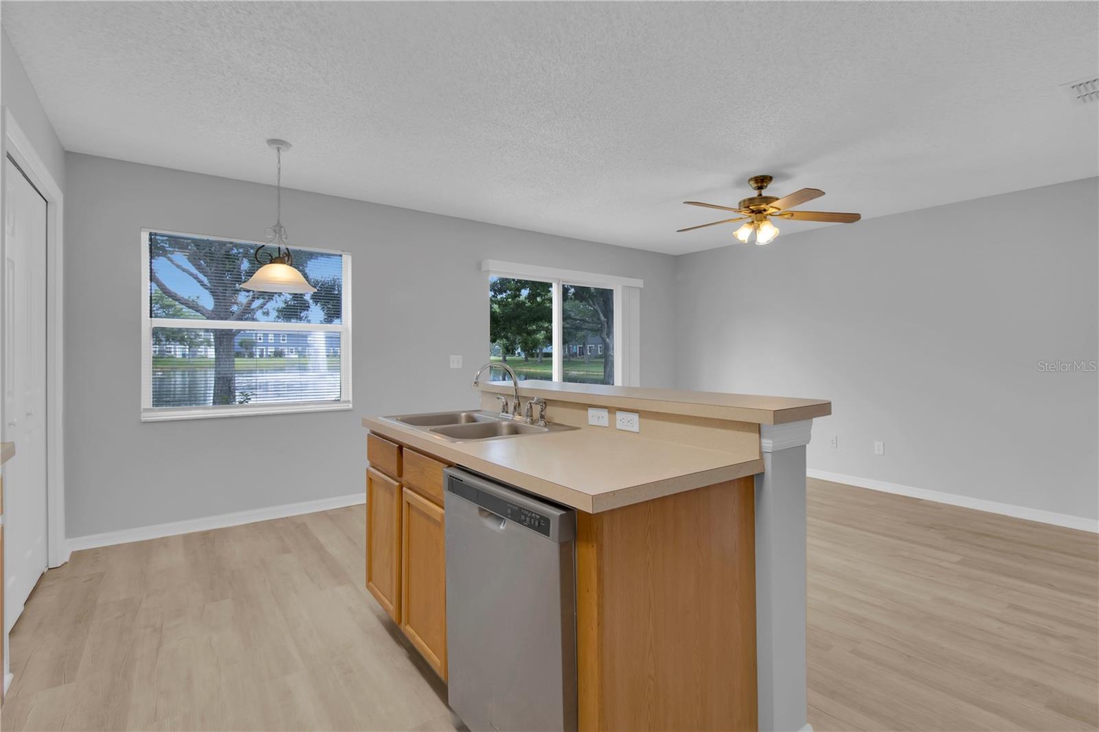Image 25 of 43 For 12928 Lexington Summit Street