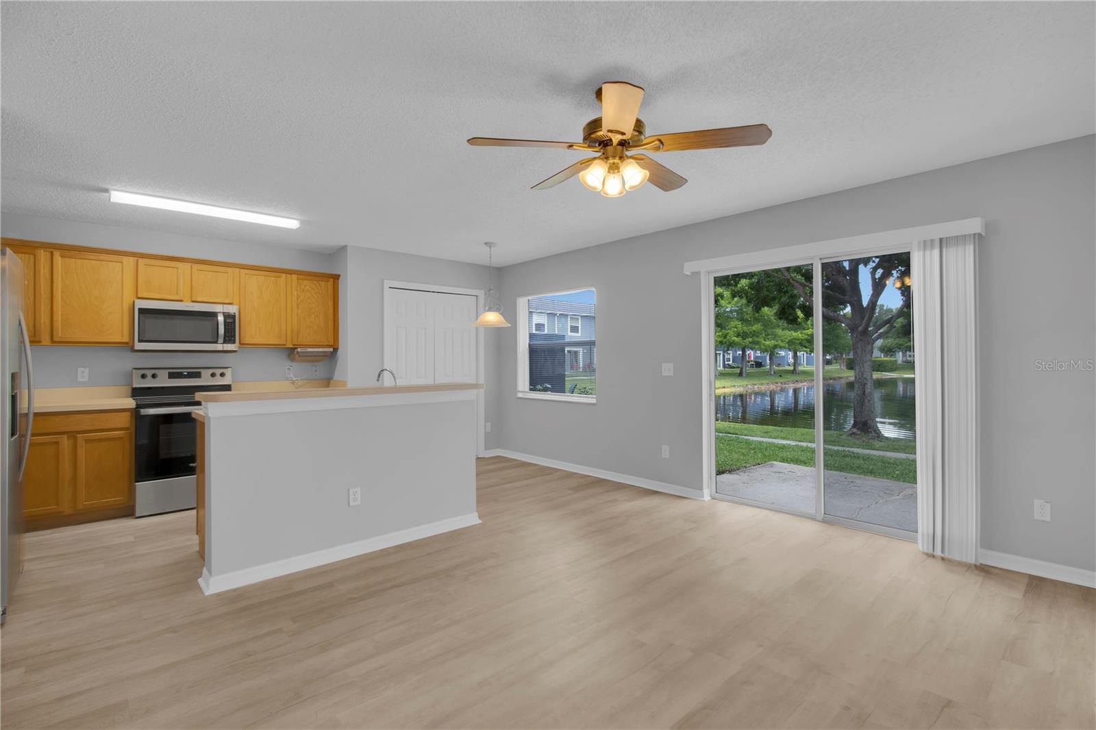 Image 26 of 43 For 12928 Lexington Summit Street